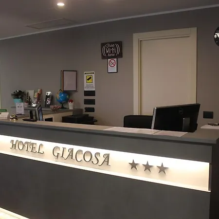Giacosa מילאנו